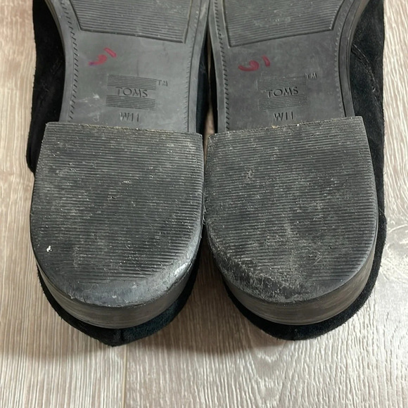 Toms Shaye Black Suede Low Ankle Bootie Loafers 11 - Picture 9 of 15